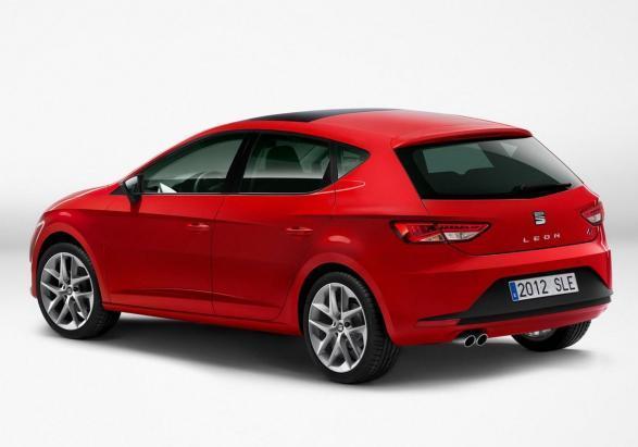 Nuova Seat Leon FR 2012 tre quarti posteriore