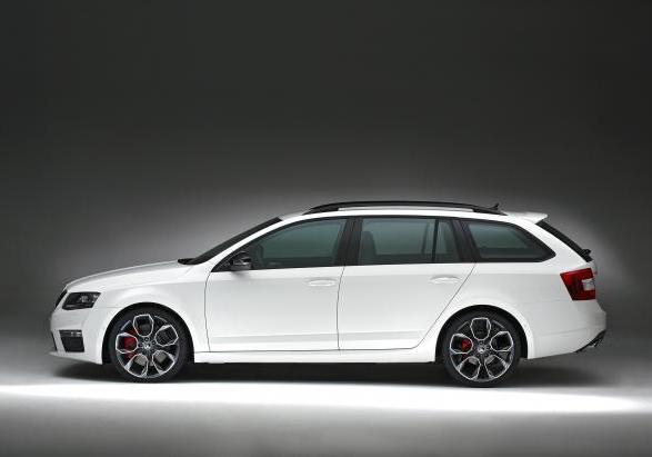 Nuova Skoda Octavia RS Wagon profilo