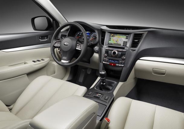 Nuova Subaru Outback my 2013 con display 7" interni
