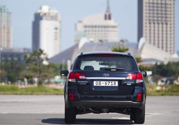 Nuova Subaru Outback my 2013 posteriore