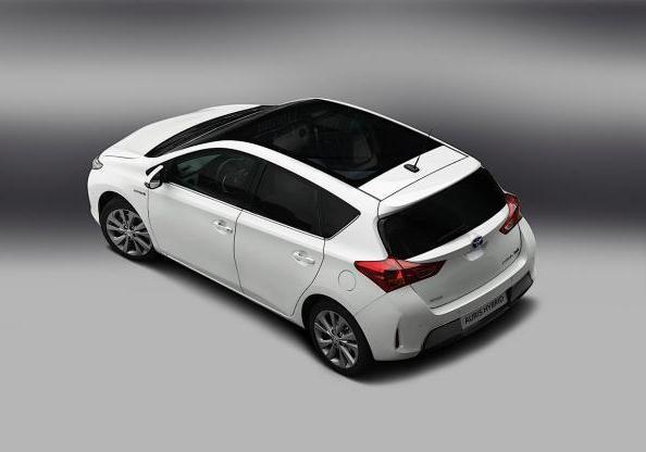 Nuova Toyota Auris dall'alto