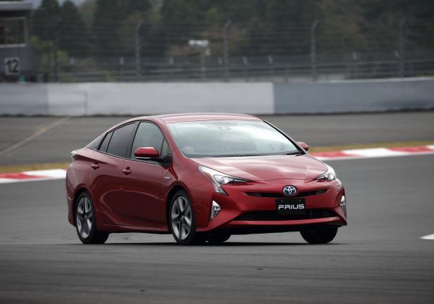 Nuova Toyota prius 2016 rossa