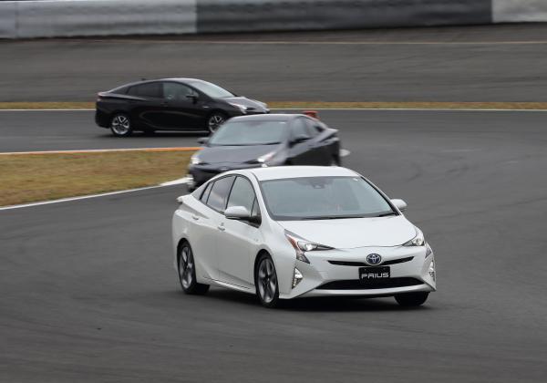 Nuova Toyota prius 2016