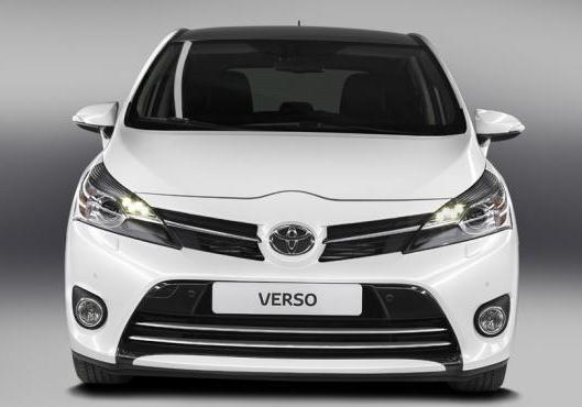 Nuova Toyota Verso restyling 2013 sfondo grigio anteriore