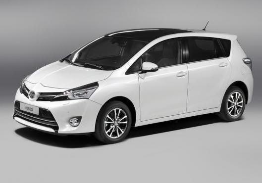 Nuova Toyota Verso restyling 2013 sfondo grigio