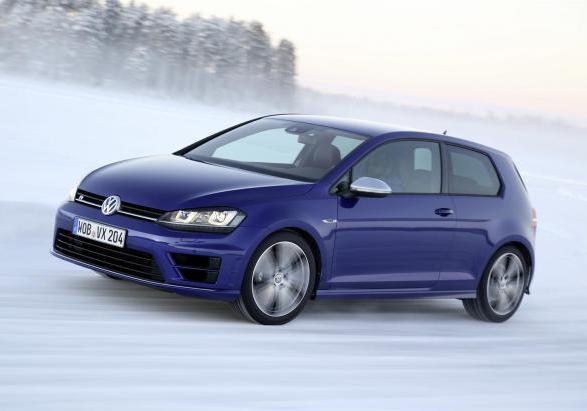 Nuova Volkswagen Golf R profilo