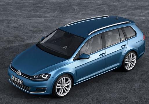 Nuova Volkswagen Golf Variant tre quarti anteriore