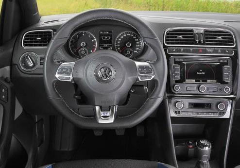 Nuova Volkswagen Polo BlueGT interni