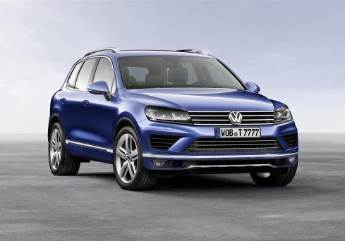 Nuova Volkswagen Touareg tre quarti anteriore lato dx