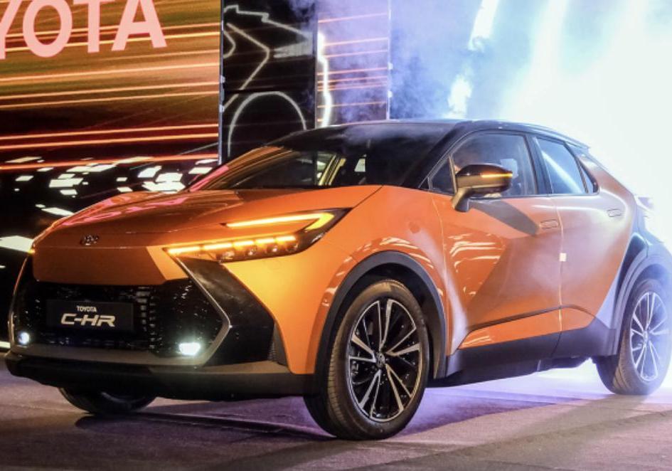 Nuova Toyota CHr 3