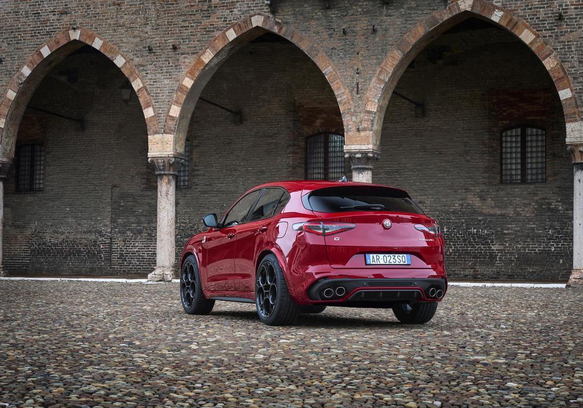 Nuove Alfa Romeo Giulia e Stelvio Quadrifoglio 2024 3