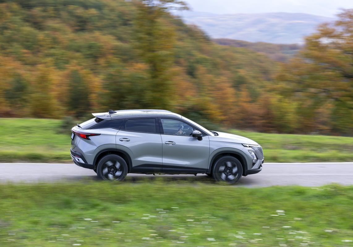 Omoda 5 SHS prova su strada