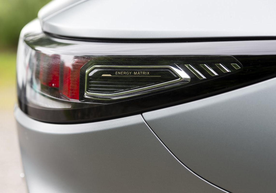 Omoda 9 Premium i-AWD luci posteriori