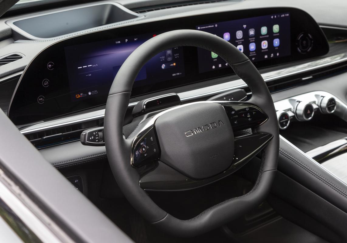 Omoda 9 Premium i-AWD plancia