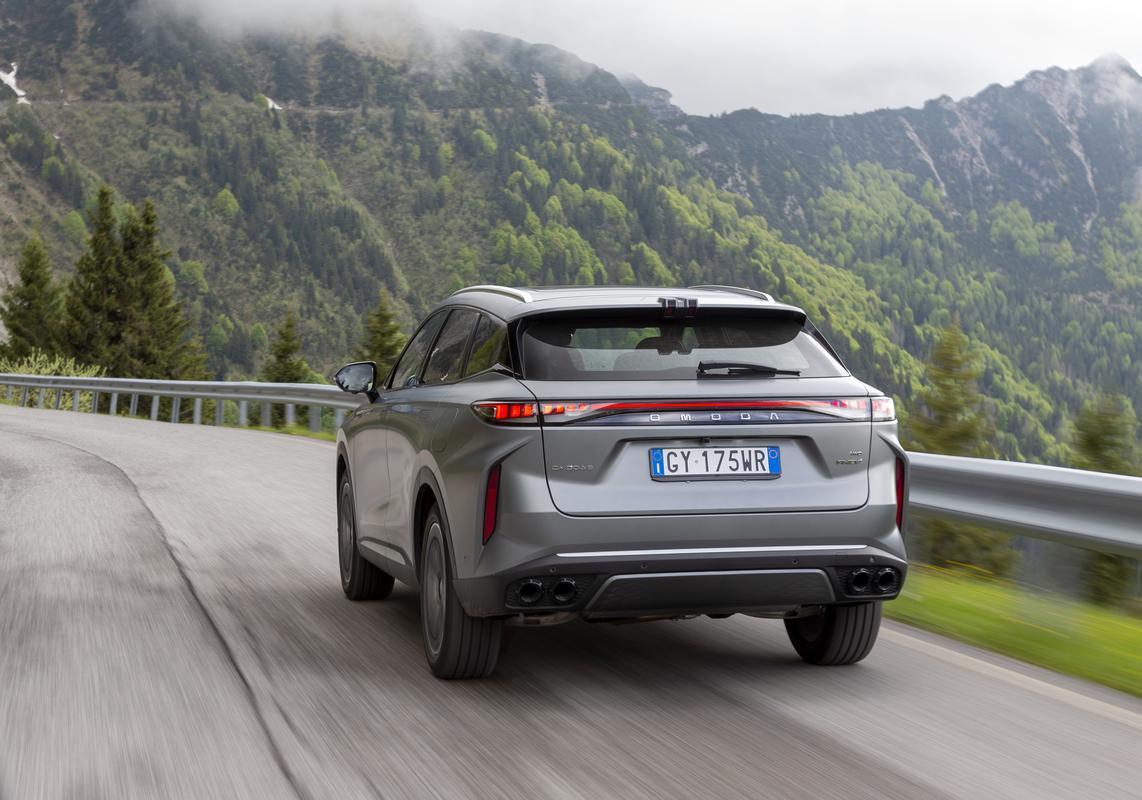 Omoda 9 Premium i-AWD posteriore 2