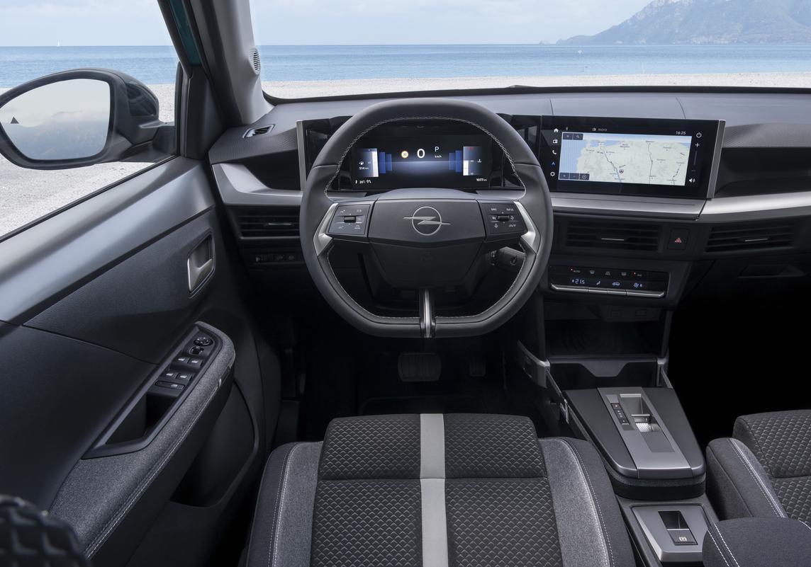 Opel Frontera ibrida 48 Volt interni