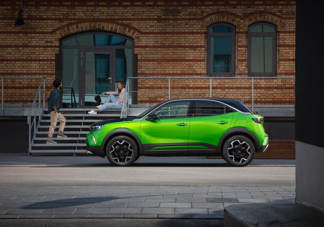 Opel Mokka e verde tetto nero 4