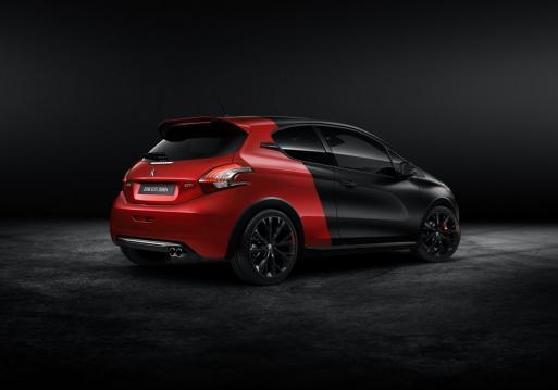 Peugeot 208 GTi 30th al ?Festival of Speed? di Goodwood tre quarti posteriore