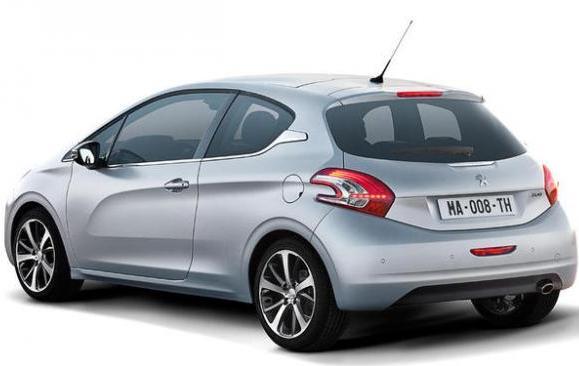 Peugeot 208 3 porte tre quarti posteriore