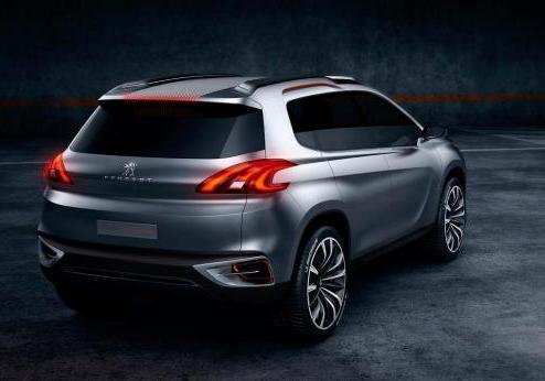 Peugeot Urban Crossover tre quarti posteriore