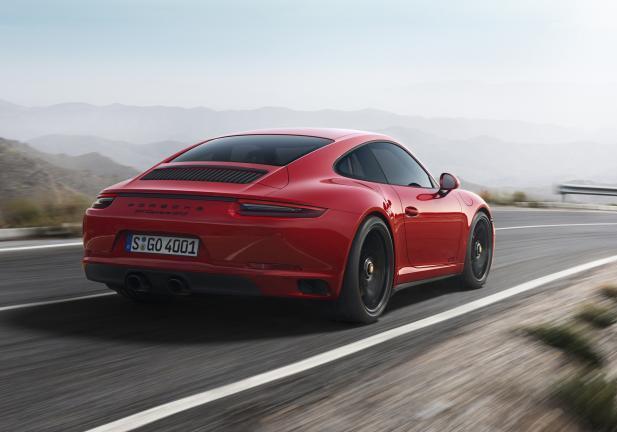 Porsche 911 GTS Rossa posteriore