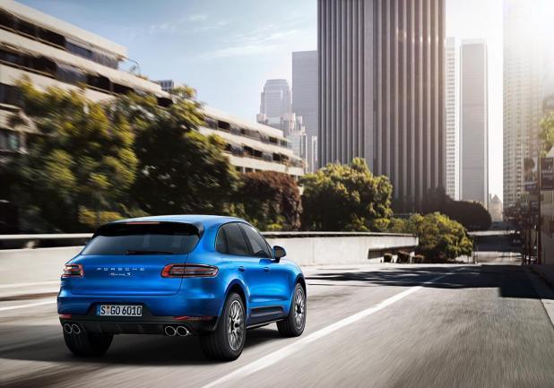 Porsche Macan S tre quarti posteriore lato destro