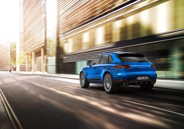 Porsche Macan S tre quarti posteriore lato sinistro