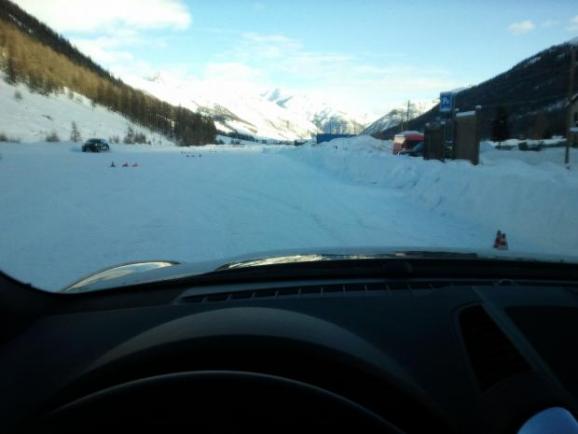 Porsche Sport Driving School Cayenne Hybrid interni