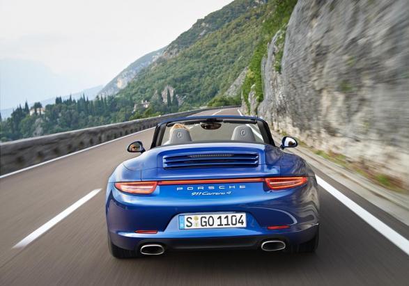 Porssche Carrera 4 Cabrio posteriore