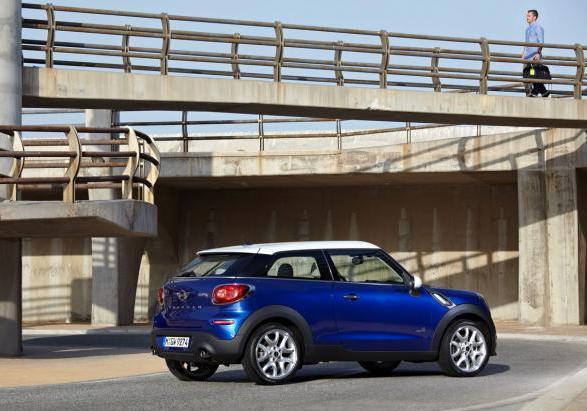 Prezzi Mini Paceman profilo lato destro