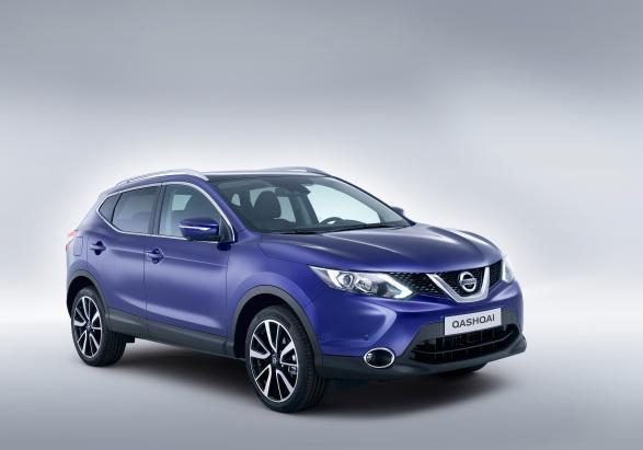 Prezzo nuova Nissan Qashqai tre quarti anteriore lato destro