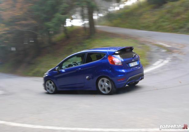 Prova Ford Fiesta ST in accelerazione