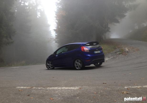 Prova Ford Fiesta ST sul tornante sequenza 4