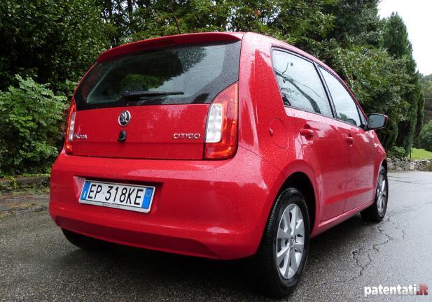 Prova su strada Skoda Citigo ASG tre quarti posteriore lato destro