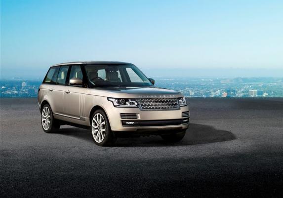 Range Rover tre quarti anteriore lato destro