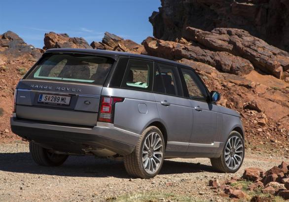 Range Rover tre quarti posteriore lato destro