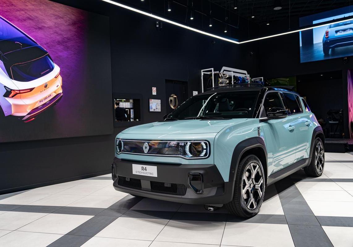 Renault 4 E-Tech Electric concessionaria