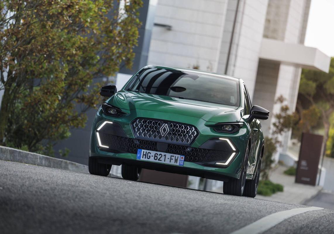 Renault Clio e Captur ibride 2026