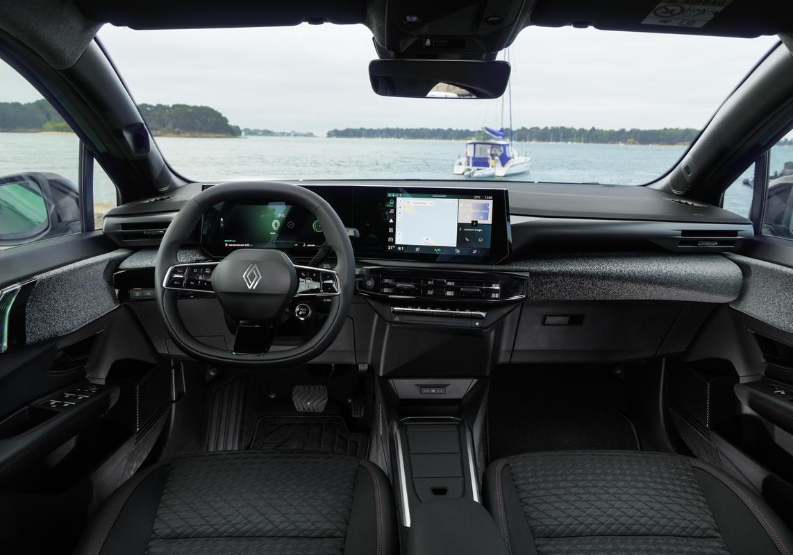 Renault Clio Eco-G 120 EDC interni