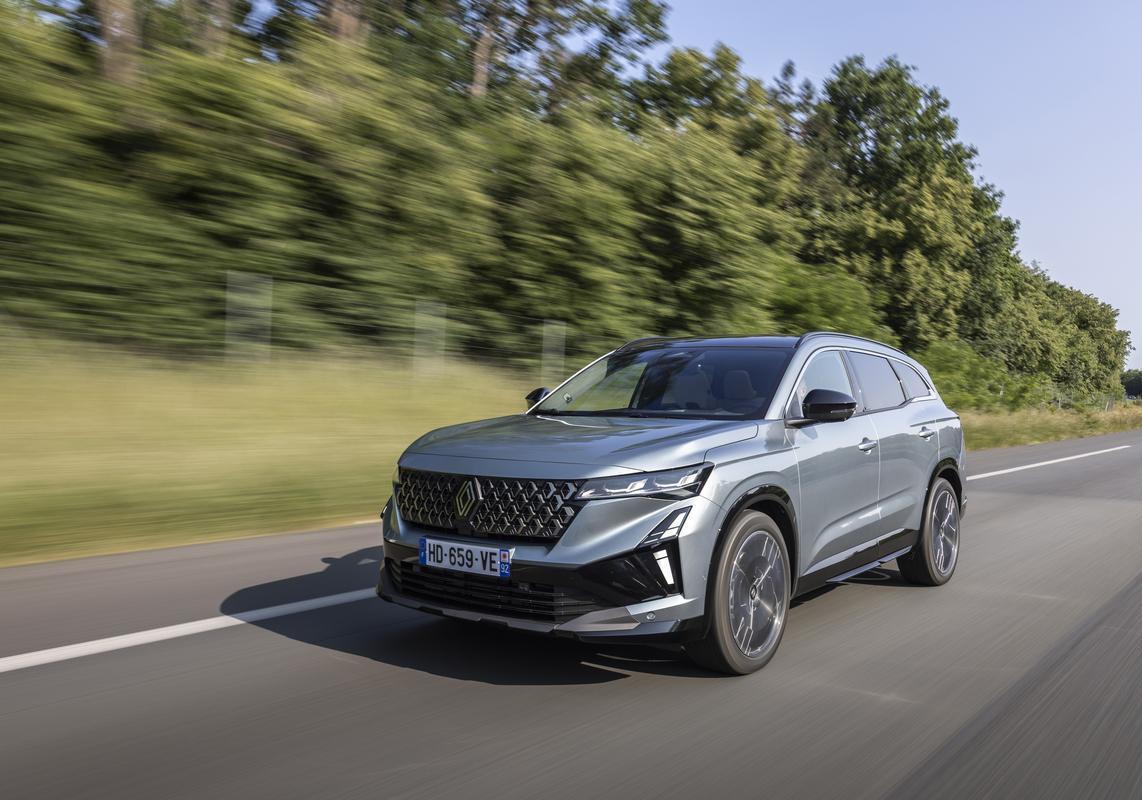 Renault Espace ibrida 2025 prova
