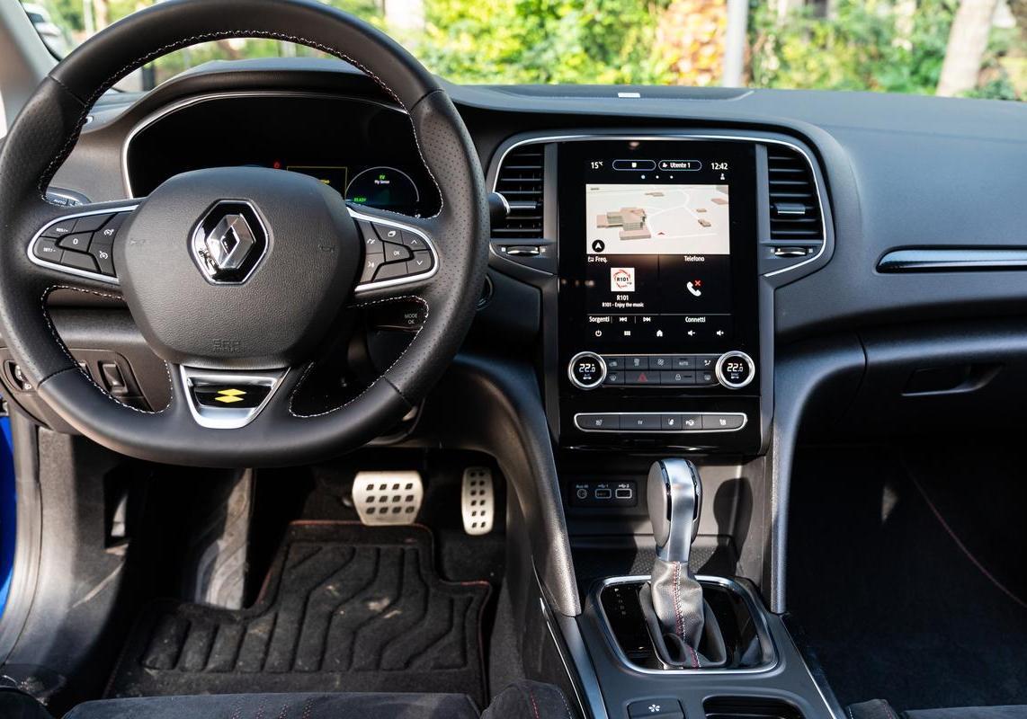 Renault Mégane Sporter Plug-in Hybrid interni