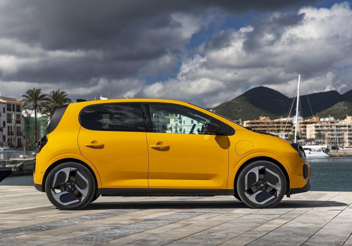 Renault Twingo gialla
