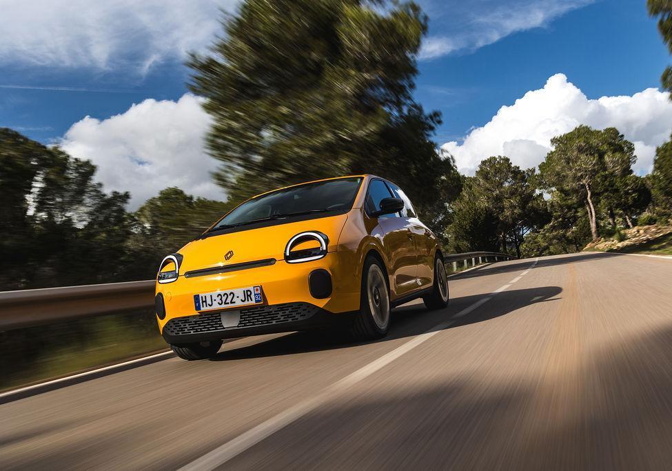 Renault Twingo Techno Giallo Mango 2