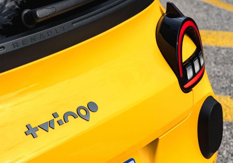 Renault Twingo Techno Giallo Mango 9