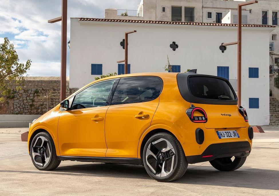 Renault Twingo Techno Giallo Mango posteriore