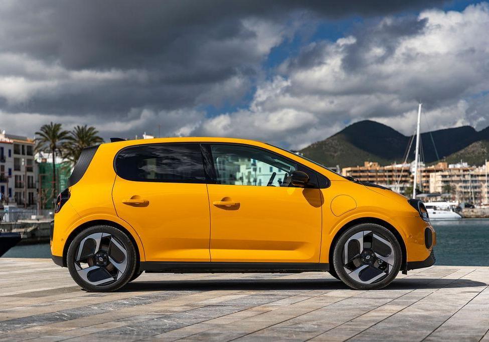 Renault Twingo Techno Giallo Mango
