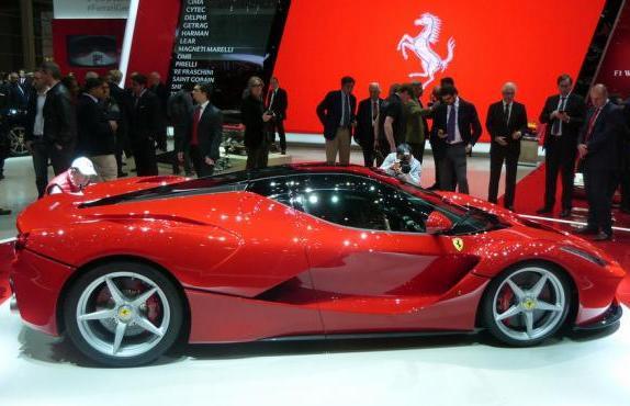 Salone di Ginevra 2013 LaFerrari profilo