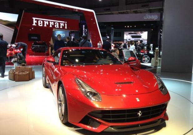 Salone di Parigi 2012 le foto Ferrari F12 Berlinetta