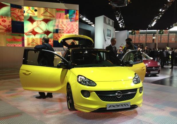 Salone di Parigi 2012 le foto Opel Adam