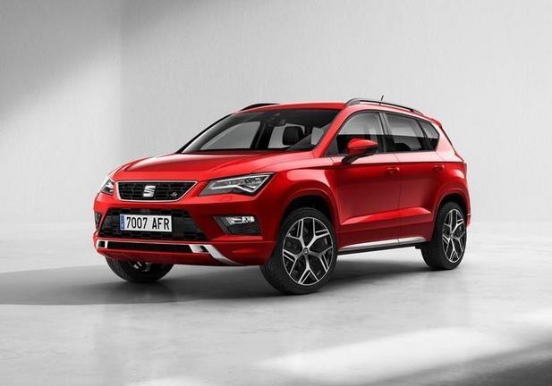 Seat Ateca FR tre quarti anteriore